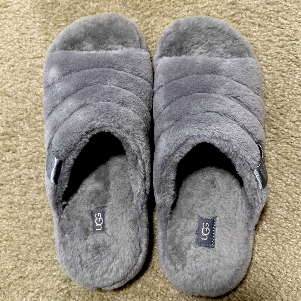 Ugg grey fuzzy slippers sz 13